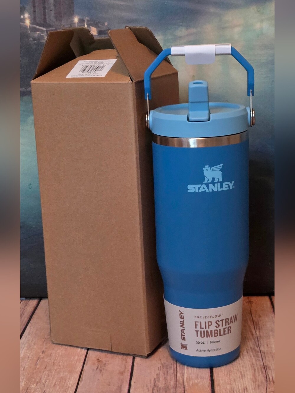 Stanley Flip Straw 30 oz. Tumbler with Light Blue Lid NIB